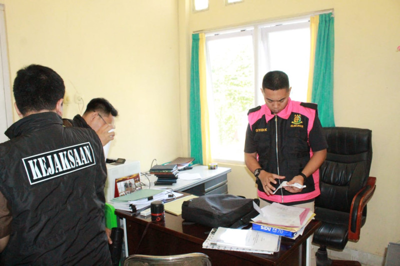Jaksa Geledah Kantor KPU Kabupaten Sumba Timur Terkait Dugaan Penyimpangan Anggaran Pilkada 2024