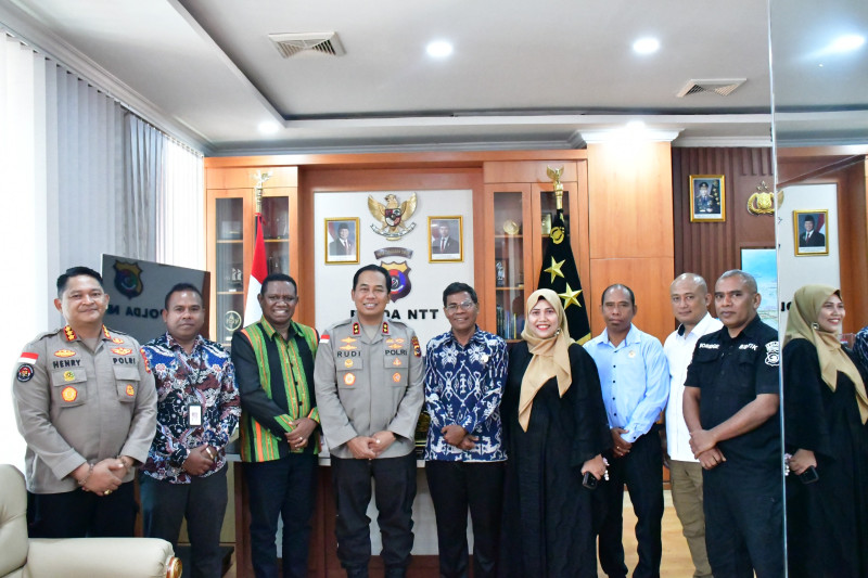 Kapolda NTT-KI Perkuat Sinergi Keterbukaan Informasi Publik