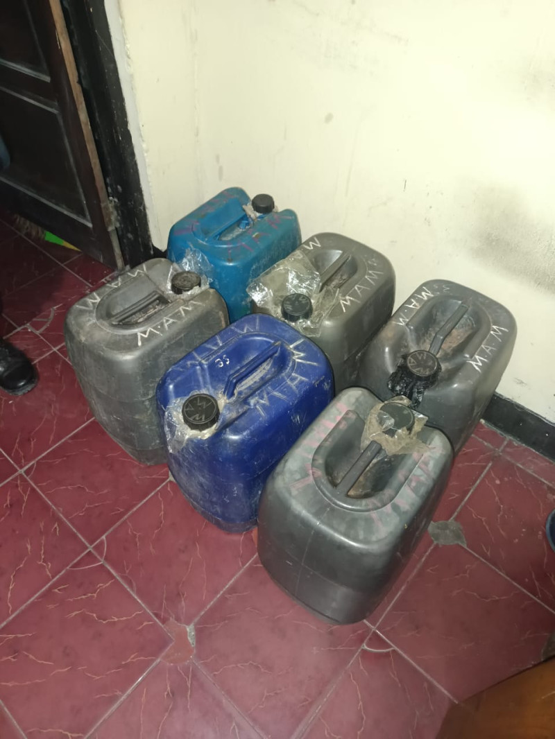 Miras Asal Maluku Diamankan Polsubsektor Pelabuhan Tenau Kupang Diatas Kapal