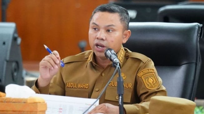 BREAKING NEWS! KPK Tangkap Gubernur Riau Abdul Wahid dalam OTT di Pekanbaru