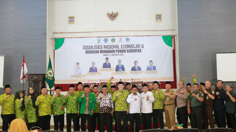 Brebes Jadi Pusat Gerakan Nasional EcoMasjid, DMI Galakkan Gerakan Menanam Pohon