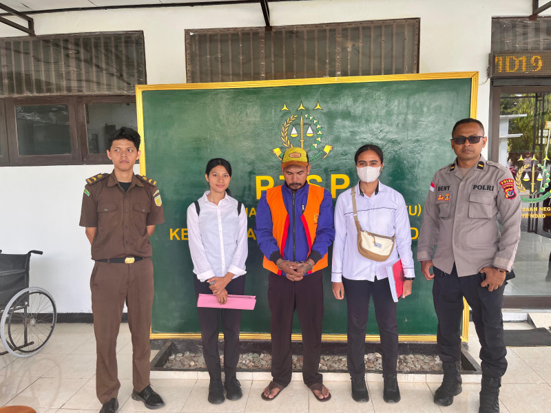 Kejaksaan Negeri Rote Ndao Terima Pelimpahan Tersangka Kasus Persetubuhan Anak Dibawah Umur