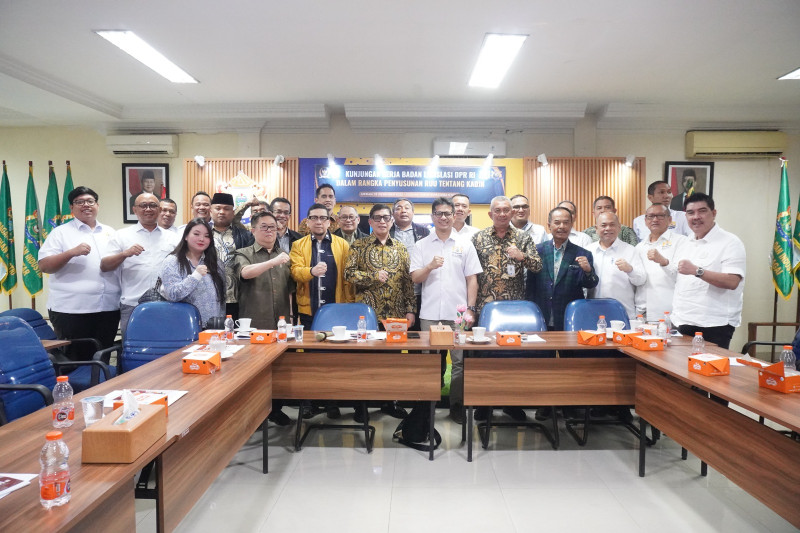 Badan Legislasi DPR RI Kunjungi Kadin Sumatera Utara Bahas Penyusunan RUU Kadin