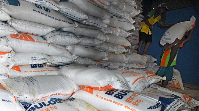 2.269 Ton Beras Disalurkan untuk Korban Banjir dan Longsor di Sumatera Utara