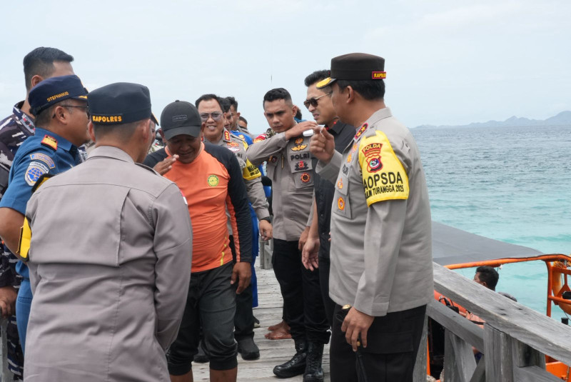 Bertemu Keluarga Korban WNA Spanyol, Kapolda NTT Sampaikan Belasungkawa