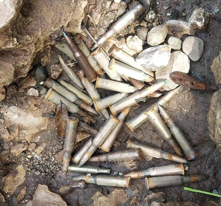 Warga TTS Temukan Puluhan Butir Amunisi Dalam Saluran Air