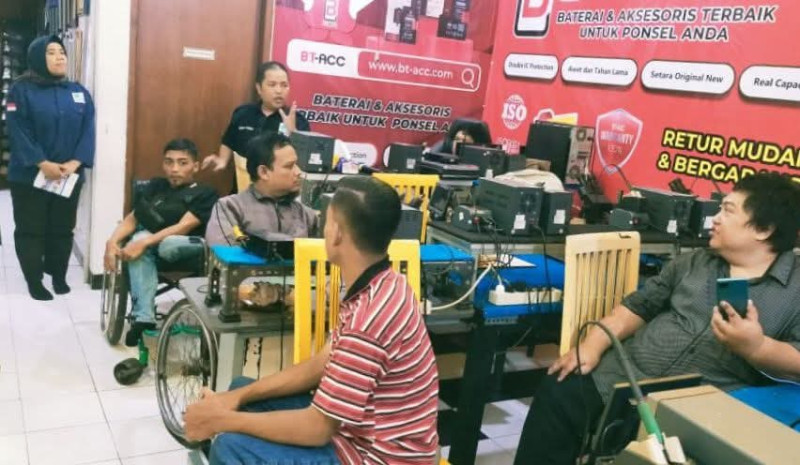 Keterbatasan Fisik Bukan Penghalang. LPK Quantum Telecommunication Persembahkan Pelatihan Teknisi Handphone Gratis Bagi Penyandang Disabilitas
