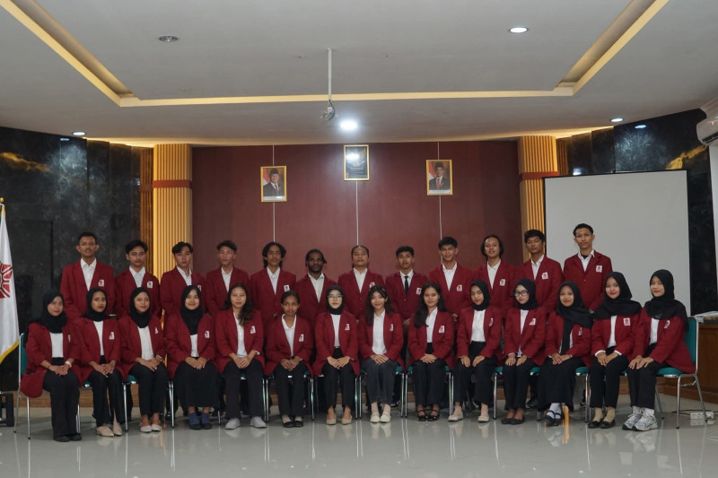 BEM Universitas IVET Semarang Periode 2025&ndash;2026 Resmi Dilantik, Diharapkan Beri Kontribusi Nyata Bagi Kemajuan Mahasiswa dan Kampus