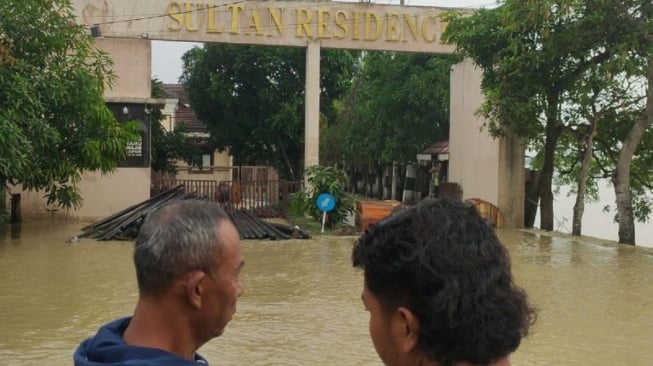 Banjir Rendam 22 Desa di Cirebon, 6.530 Warga Terdampak Akibat Sungai Meluap
