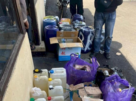 Razia Akhir Pekan, Polres Alor Amankan Ratusan Liter Miras Asal Maluku
