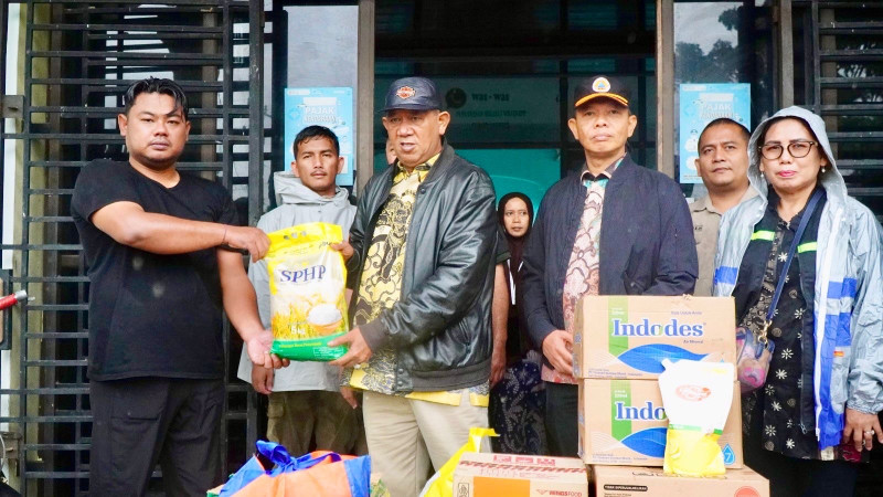Bupati Langkat Syah Afandin Tinjau Langsung dan Salurkan Bantuan untuk Warga Terdampak Banjir