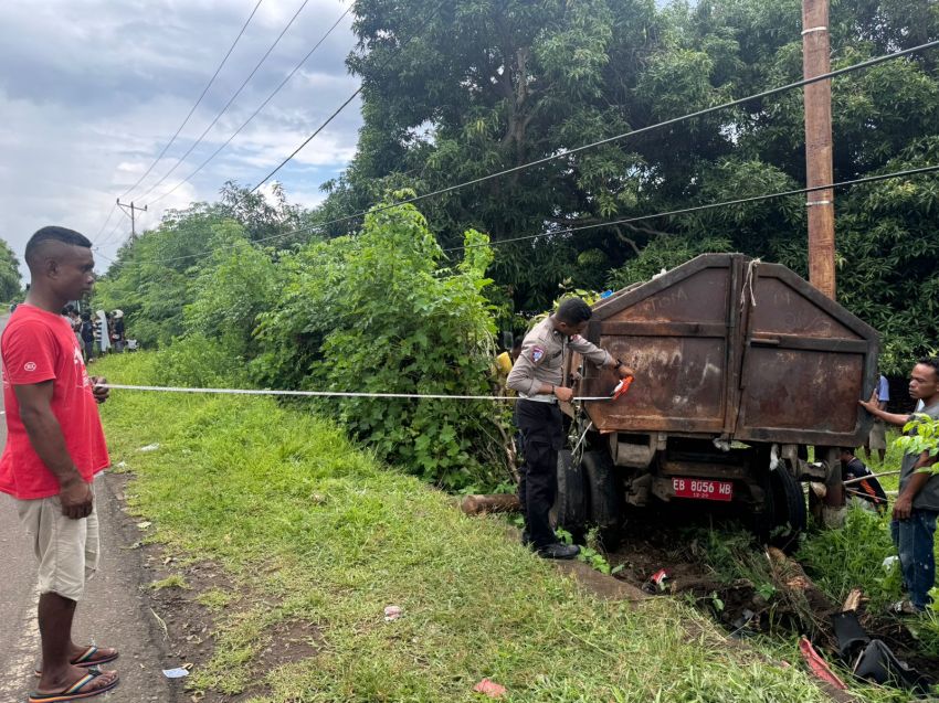 Tabrakan dengan Dump Truk, Pergelangan Kaki Siswa di Maumere-Sikka Putus