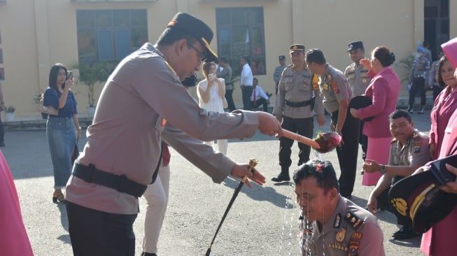 28 Personel Polres Labusel Naik Pangkat, Begini Pesan Kapolres