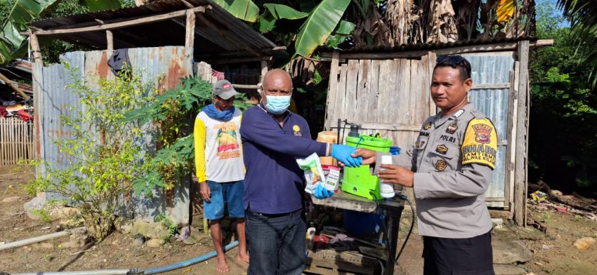 Polisi di Labuan Bajo Rawat Tanaman Jagung Demi Ketahanan Pangan