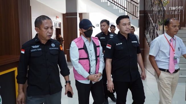 Kadisbudparekraf Sumut Zumri Sulthony Ditahan Terkait Korupsi Situs Benteng Putri Hijau