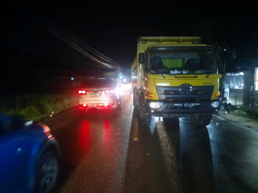 Sepeda Motor yang Dikendarai Tabrak Mobil Tronton, Mahasiswa di Kupang Meninggal Dunia