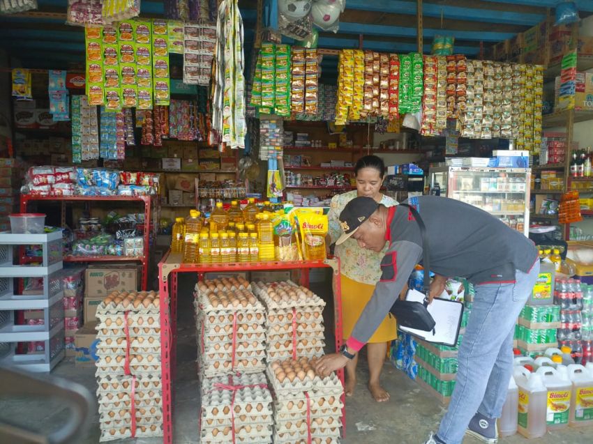 Polisi Sidak Pasar Lembor-Manggarai Barat Cek Harga dan Ketersediaan Kebutuhan Pokok Masyarakat