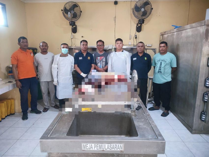 Jenazah Bayi Laki-laki Yang Ditemukan Warga Baumata-Kupang Dalam Selokan Diotopsi