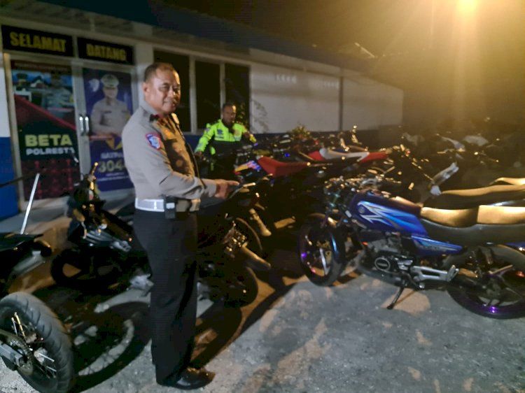 Pakai Knalpot Racing, Belasan Sepeda Motor Di Kota Kupang Diamankan Polisi
