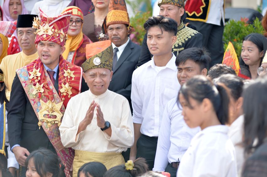 Wakil Gubernur Sumut H Surya Pimpin Upacara Hardiknas 2025, Tegaskan Komitmen Terhadap Pendidikan Bermutu