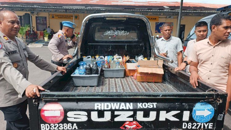 Calo Tiket dan Miras Lokal Diamankan Polisi Saat Razia di Pelabuhan Tenau Kota Kupang