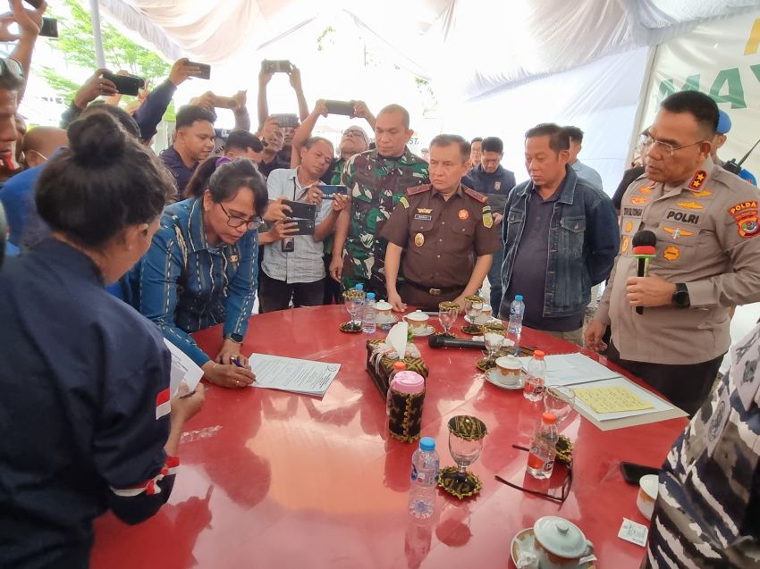 Buruh di NTT Sampaikan Aspirasi Langsung ke Pemerintah dan Institusi Terkait