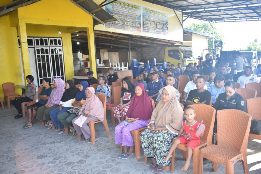 Warga Namosain-Kota Kupang Sampaikan Aspirasi ke Polisi dalam Sesi Jumat Curhat