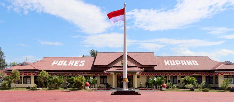 Kapolres Kupang Tata Mako Polres Kupang, Jadikan SPKT Layanan Satu Pintu