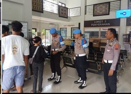 Provos Polda NTT Cek Pelayanan di Kantor Samsat Kupang