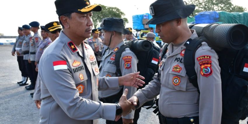 Tanggap Cepat Erupsi, Polda NTT Kirim 94 Personel BKO ke Flores Timur