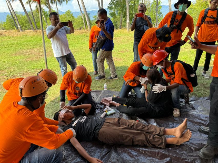 Masyarakat Lembata Dilatih Cara Evakuasi Darurat Erupsi Gunung Api