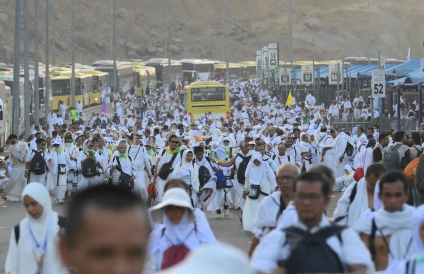 Bus Tak Kunjung Datang, Ribuan Jamaah Haji Jalan Kaki 5 Km dari Muzdalifah ke Mina