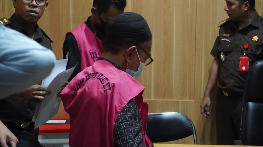 Tiga Tersangka Dugaan Korupsi Proyek Rehabilitasi dan Renovasi Sekolah di Kota dan Kabupaten Kupang TA 2021 dan 2022 Ditahan Kejati NTT