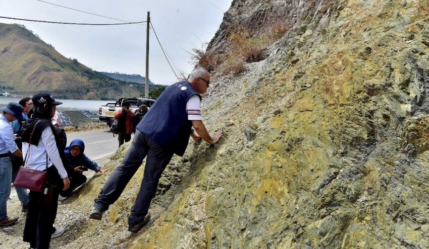 Asesor UNESCO Terpukau Peninggalan Geologi dan Budaya Kaldera Toba