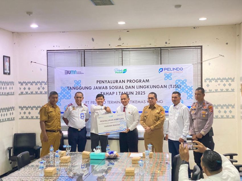 Pelindo Kupang Serahkan Bantuan CSR Semester I Tahun 2025 Senilai Rp 700 Juta Lebih