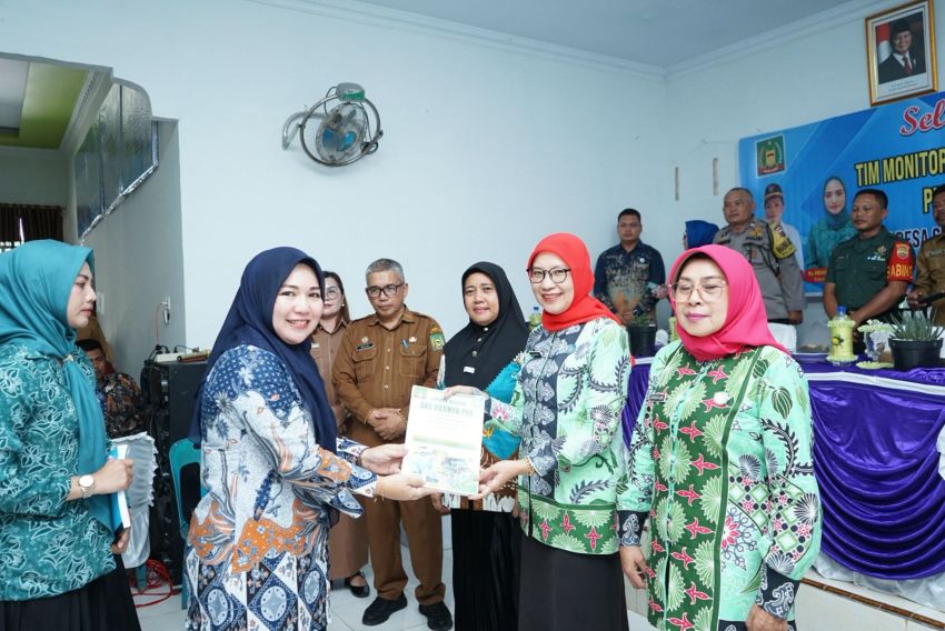 Ny. Endang Syah Afandin Ajak Kader PKK Serapit Wujudkan Keluarga Mandiri