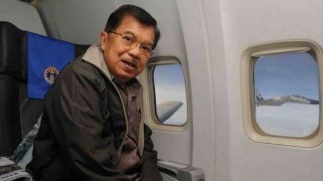 Pesawat Jusuf Kalla Mendarat Darurat 10 Menit Setelah Lepas Landas, Pidato Perdamaian Disampaikan Daring