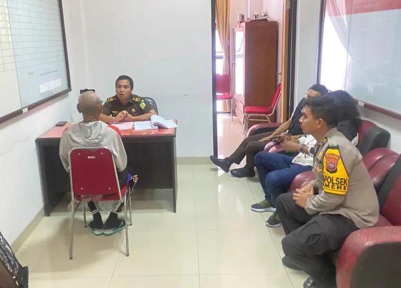 Berkas Perkara Pembunuhan Kepala Desa di Ngada-NTT Lengkap, Tersangka dan Barang Bukti Dilimpahkan ke Kejaksaan