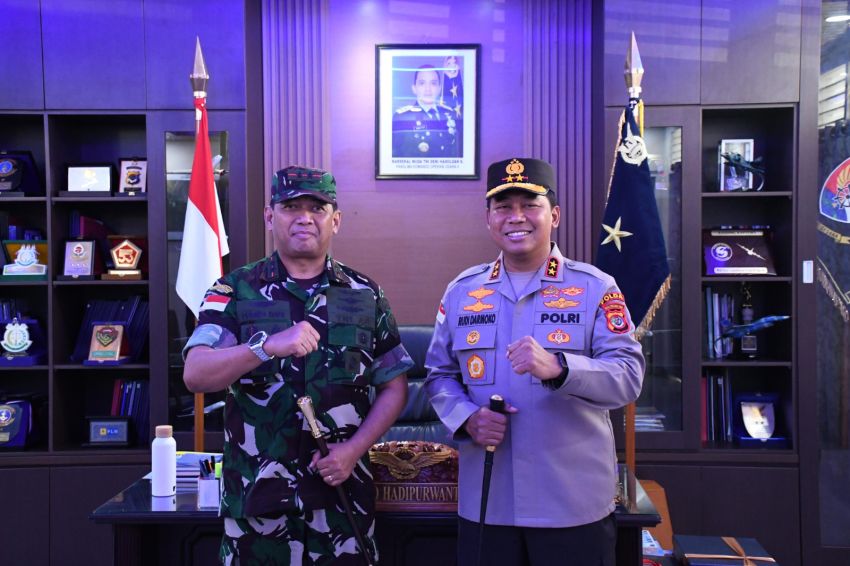 Kapolda NTT Silaturahmi ke Danlanud El Tari Kupang
