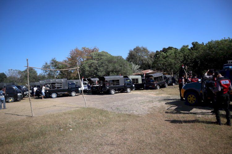 Dikawal Polres Kupang, Ratusan Pick Up Unjuk Rasa ke Kantor Gubernur NTT