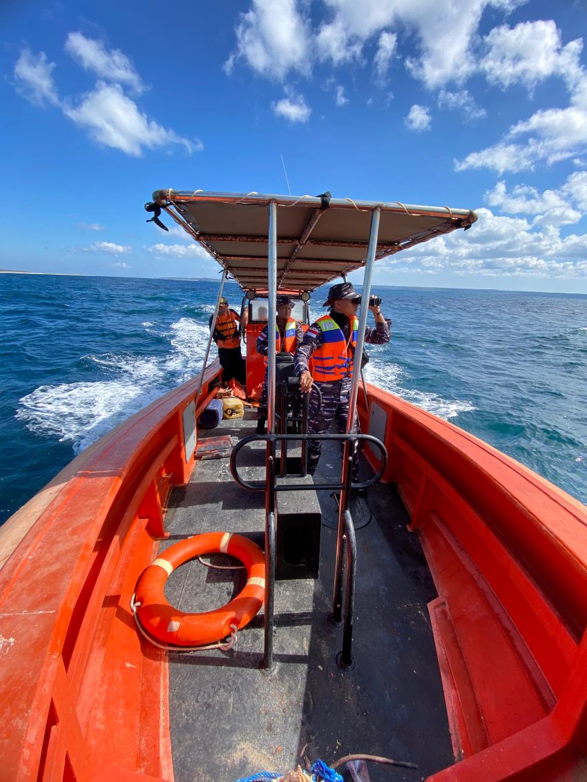 Tim SAR Gabungan Bantu Cari Korban Kecelakaan Laut KM Naila di Perairan Selatan Pulau Rote-NTT