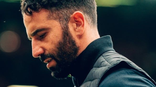 Old Trafford Membisu: Manchester United Tumbang, Amorim Catat Rekor Kelam