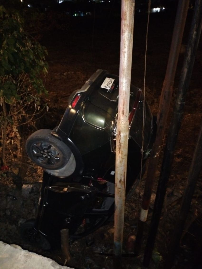 Mobil Honda Mobilio 'Terjun' ke Tebing Setelah Tabrak Sepeda Motor, Ketua MUI NTT Selamat dari Kecelakaan