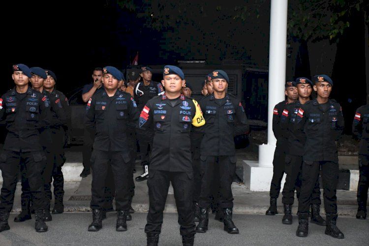 100 Personil Brimob Polda NTT BKO ke Polda Metro Jaya