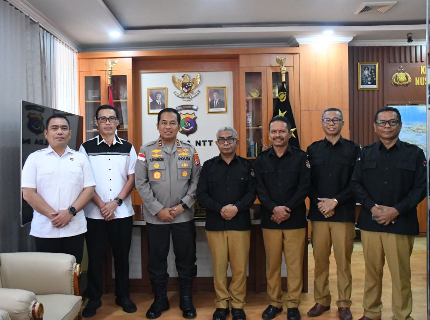 Apresiasi Dukungan Polri Sukseskan Tahapan Pemilu, KPU NTT Silaturahmi dengan Kapolda NTT