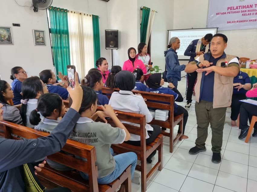 Warga Binaan di Lapas Perempuan Kupang Dapat Pelatihan Terapi USEFT
