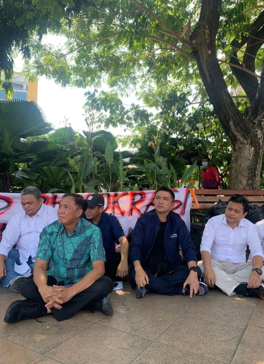 Anggota Fraksi Demokrat DPRD Jateng, Asrar Siap Kawal 10 Tuntutan Aliansi Mahasiswa se-Semarang Raya ke Pimpinan DPRD dan Pimpinan Partai Demokrat