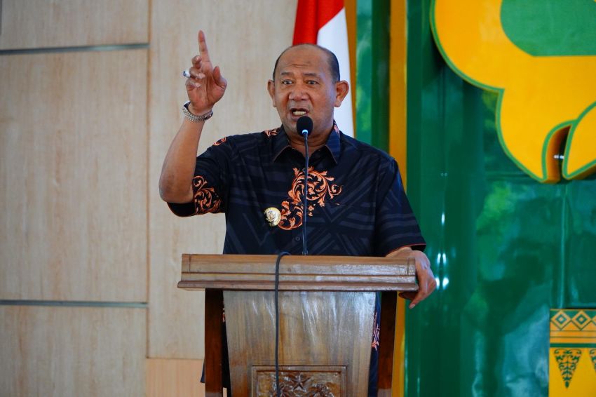 Syah Afandin Dampingi Wamenaker RI Buka Pelatihan TMT Perunggasan Nasional di Langkat