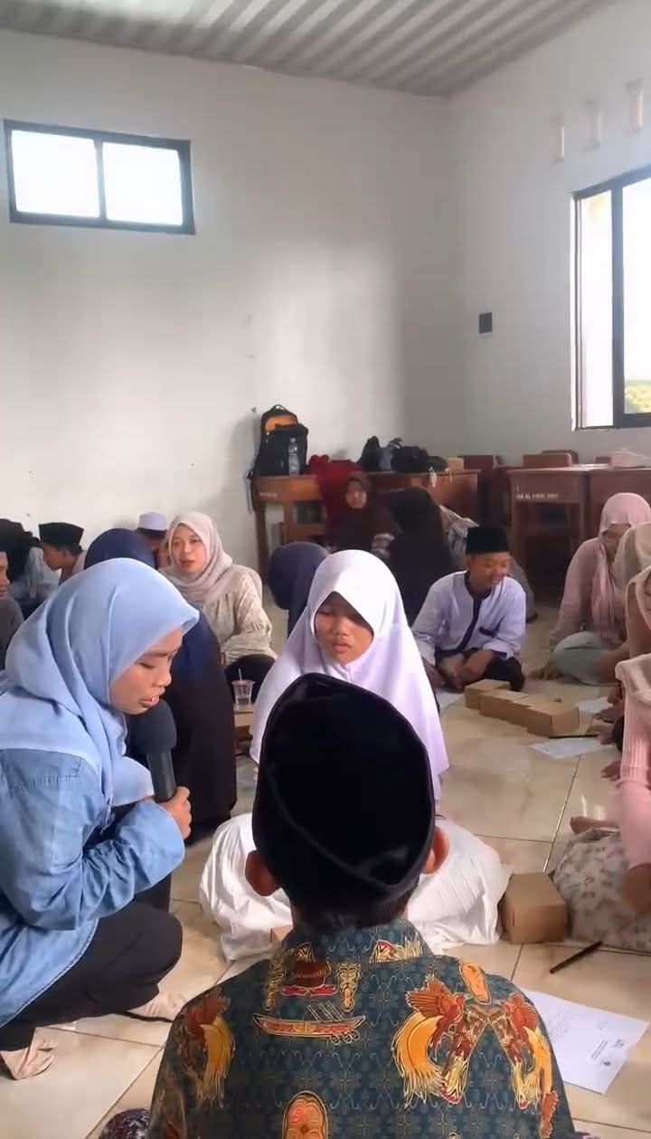 Berkunjung ke Panti Asuhan Ar-Rodiyah Semarang, Ajak Anak Yatim Piatu Gemar Menabung