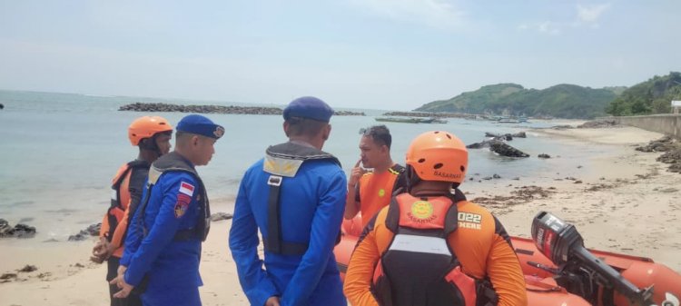 Polda NTT Bantu Pencarian Dua Nelayan Paga yang Hilang di Perairan Sikka